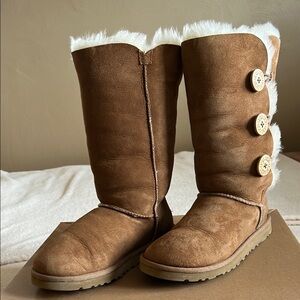 UGG Chestnut Bailey Button Triplet Boots